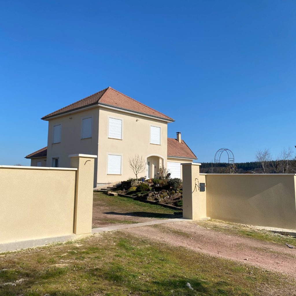 Muret enduit à l’enduit hydraulique – Résultat final