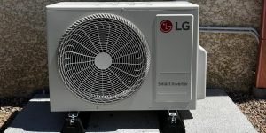 Installation de climatisation extérieure – Projet à Gourdon