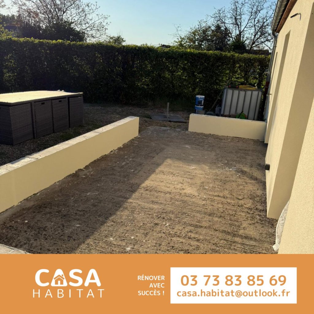 Terrasse sur plots – Avant travaux à Saint-Vallier