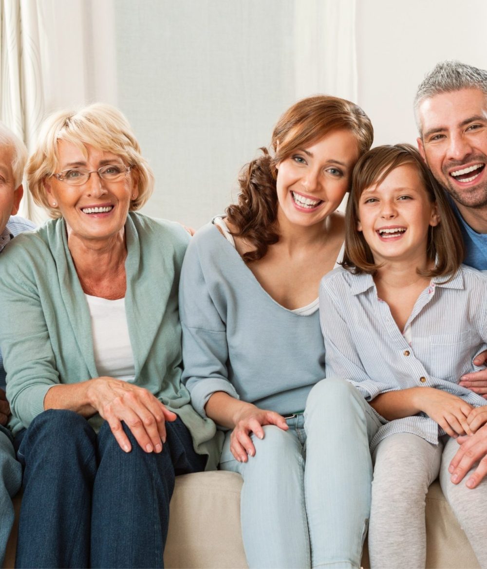 Famille blanche intergénérationnelle